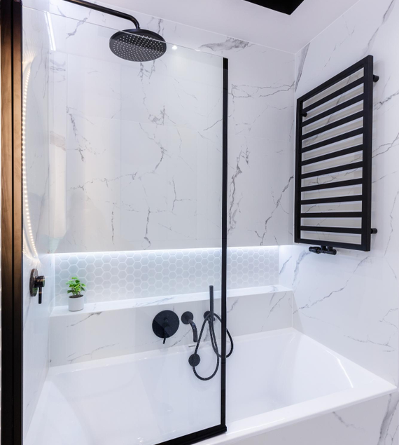 Modern bathtub and shower installation – Pro Dallas Bathroom